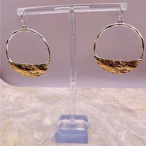 Elegant Gold and Silver Open Hoop Earrings Featuring a Hammered Metal Finish